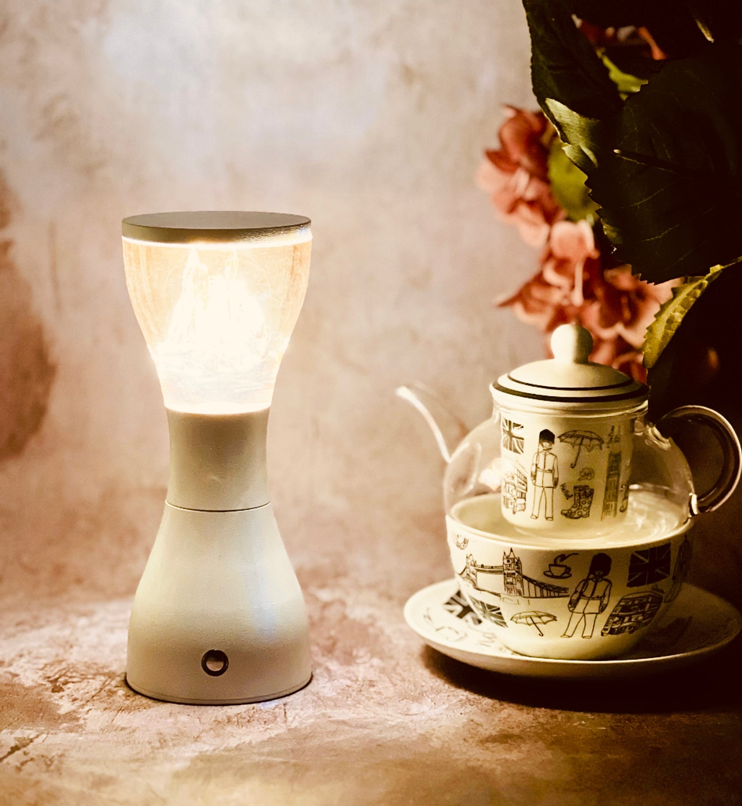 Hourglass Table Lamp: SUMMIT COLLECTION